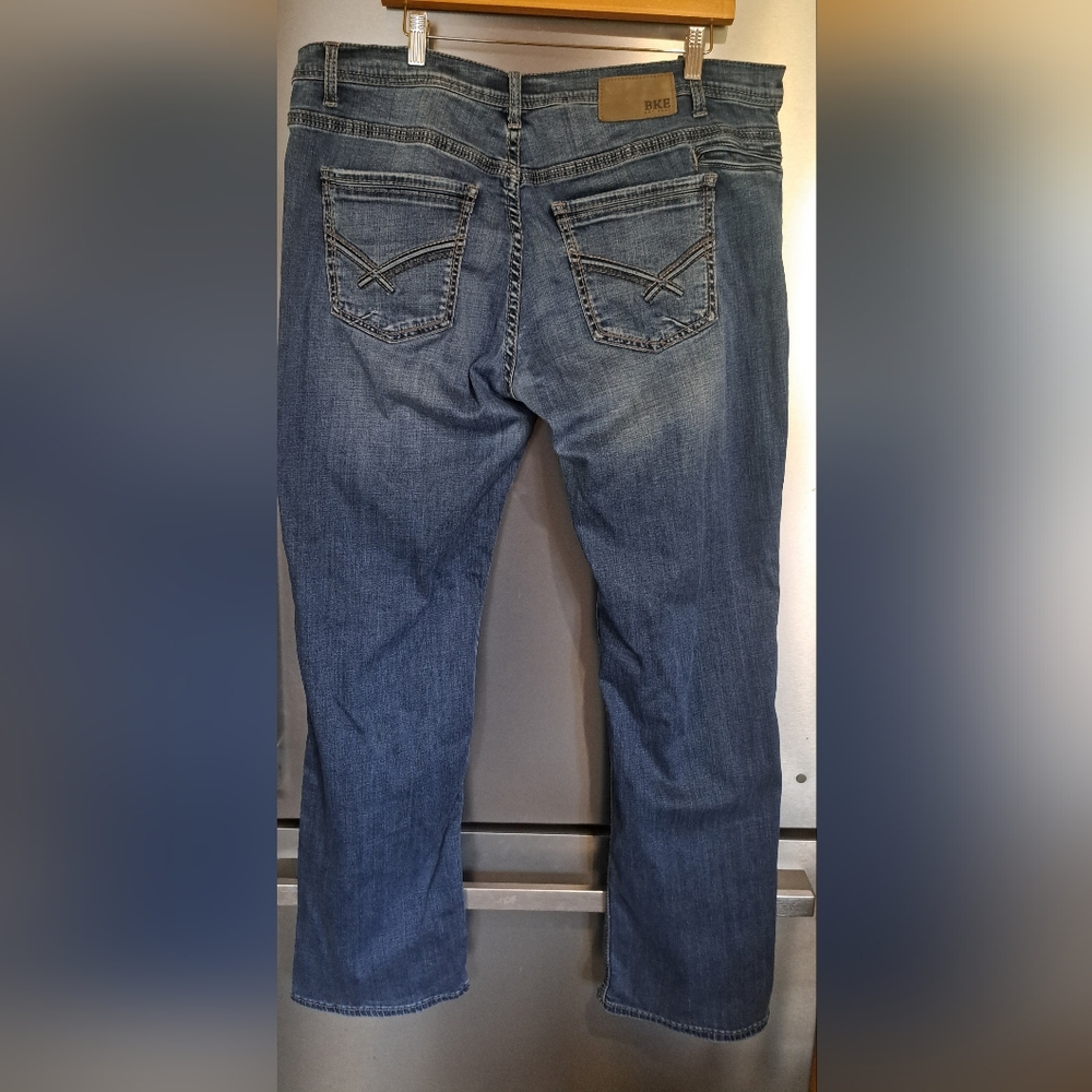 Mens Buckle BKE Derek Med Wash Faded Denim Blue Jeans Western Stretch 38x34 - Picture 2 of 7
